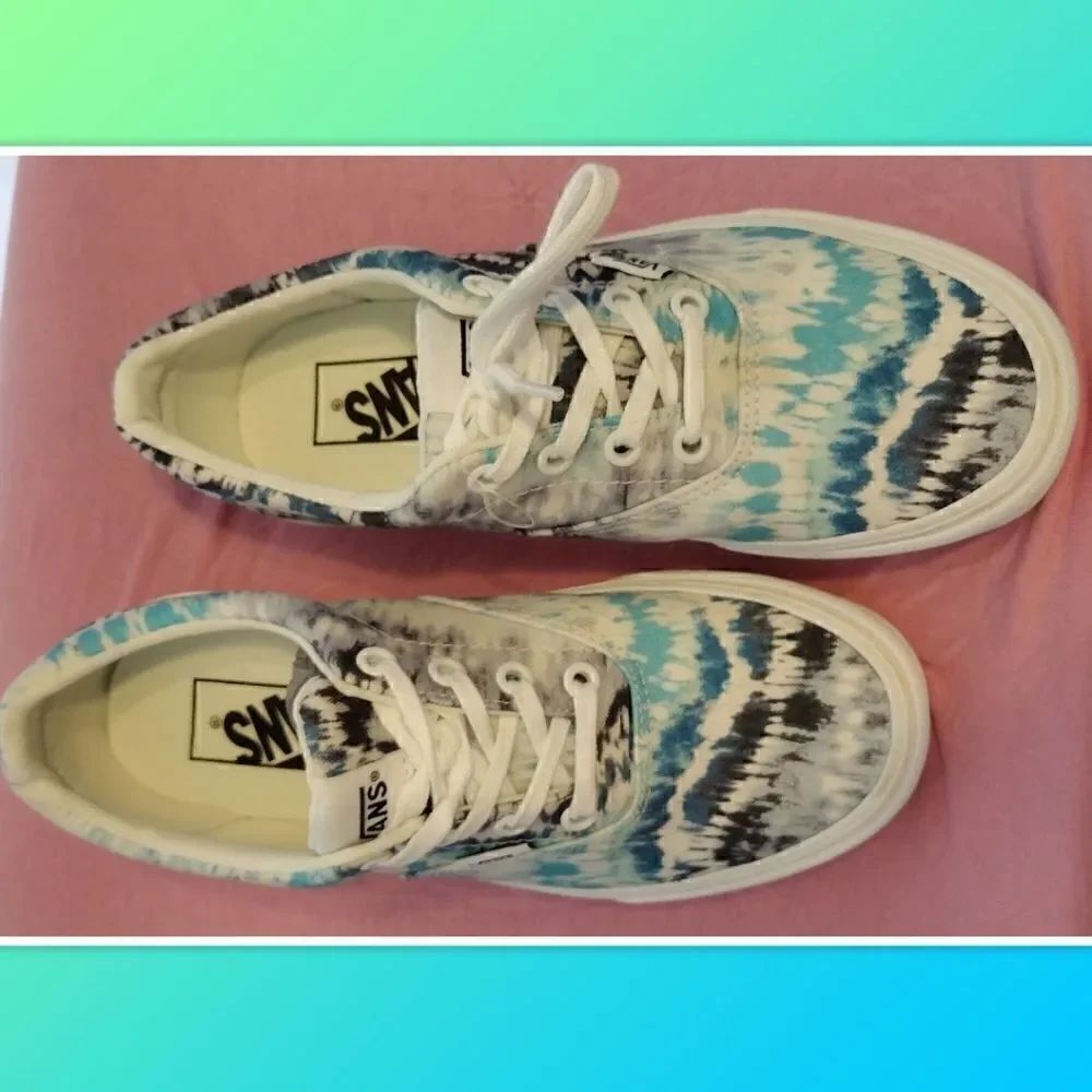 Vans NWOT Psychadelic Tie Dye Doheny Lace Up Sneakers Women’s Size 6.5